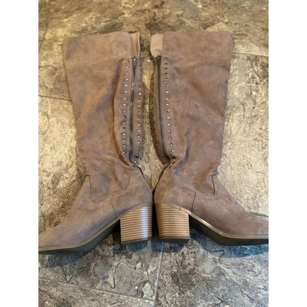 Madden Girl Melinda Amelia Tall Boots Taupe Suede Side Zip‎ Block Heel Size 6.5
